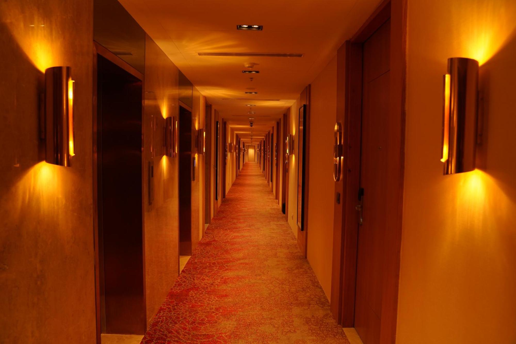Ramada By Wyndham Gorakhpur Gorakhnath Mandir Road Hotell Eksteriør bilde